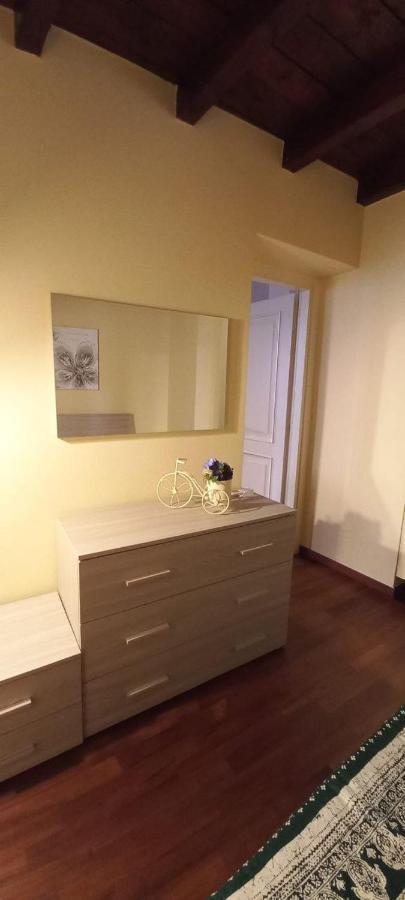 Daisy Apartment In Centro A 코모 외부 사진