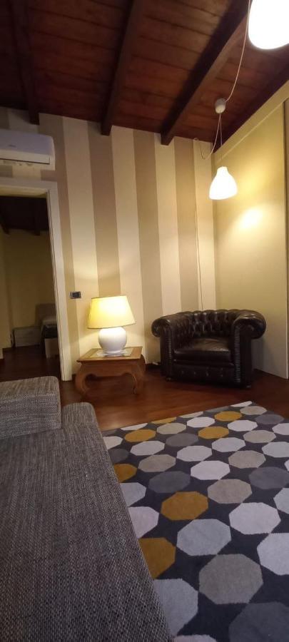 Daisy Apartment In Centro A 코모 외부 사진