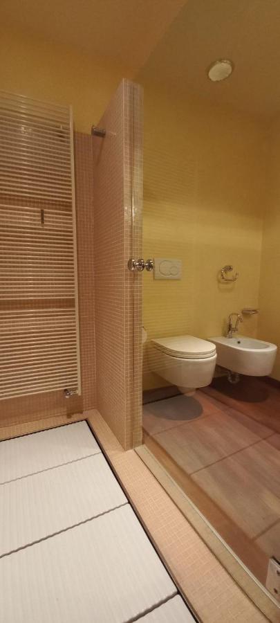 Daisy Apartment In Centro A 코모 외부 사진