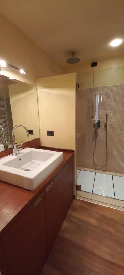 Daisy Apartment In Centro A 코모 외부 사진